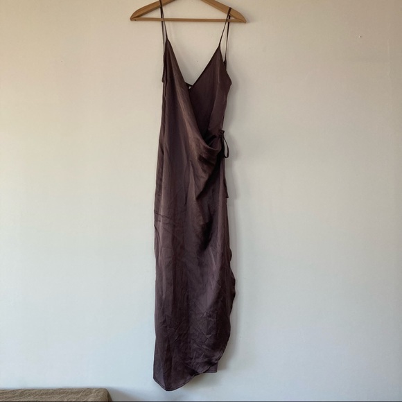 Lonely Label Lingerie - 100% Silk Wrap Dress/Slip/Nightgown, Size Small. - Picture 3 of 10